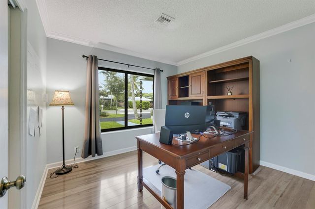 109 NE 17th Street, Delray Beach, FL 33444