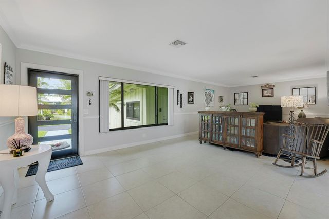 109 NE 17th Street, Delray Beach, FL 33444
