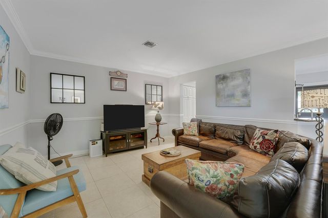 109 NE 17th Street, Delray Beach, FL 33444