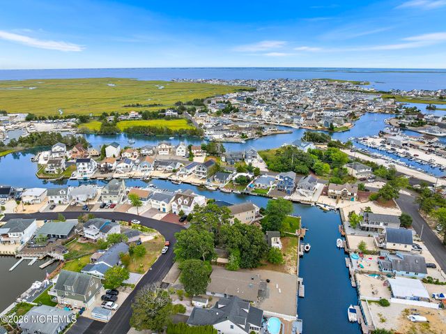 26 Daddy Tucker Drive, Little Egg Harbor, NJ 08087