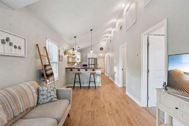 875 W LYMAN AVENUE, Winter Park, FL 32789