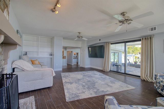 322 10TH AVENUE, Indian Rocks Beach, FL 33785