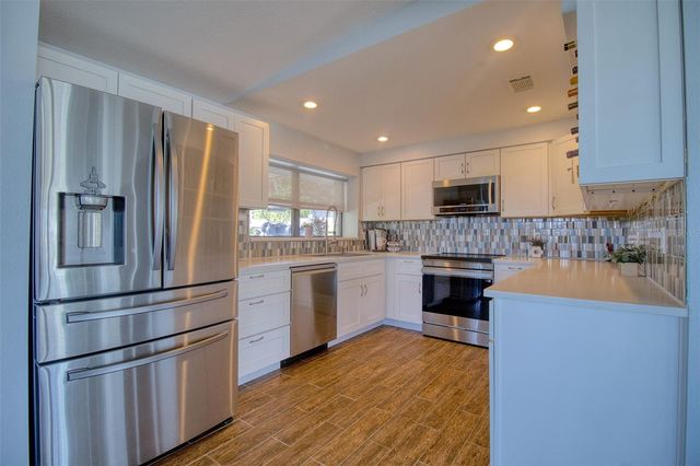 322 10TH AVENUE, Indian Rocks Beach, FL 33785