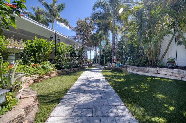 322 10TH AVENUE, Indian Rocks Beach, FL 33785