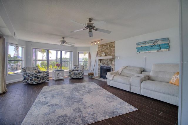 322 10TH AVENUE, Indian Rocks Beach, FL 33785