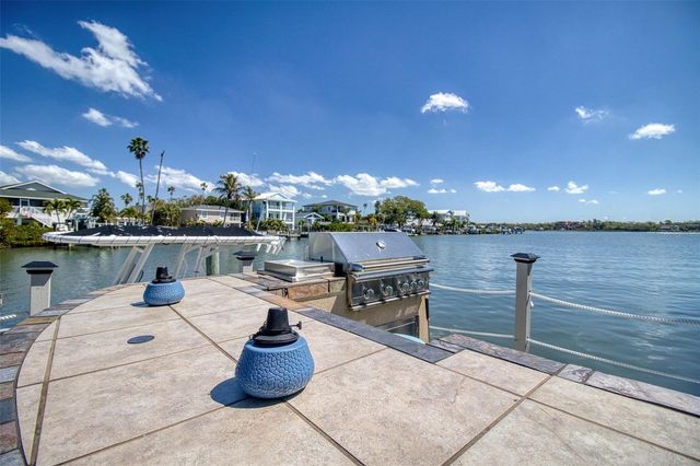 322 10TH AVENUE, Indian Rocks Beach, FL 33785