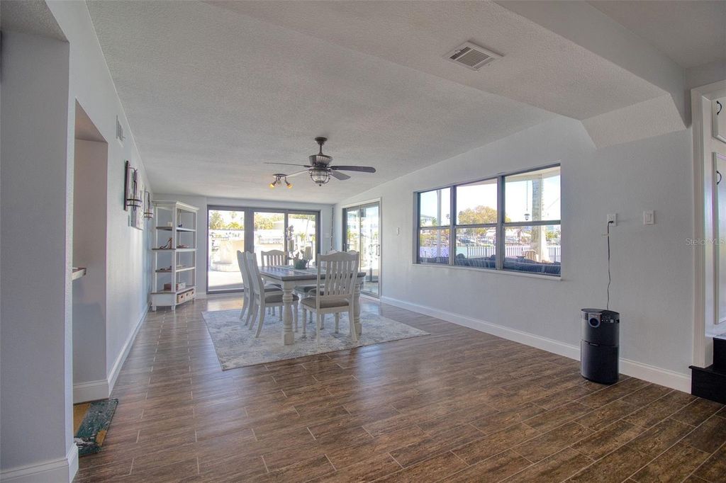 Image 21 of property listing at 322 10TH AVENUE, Indian Rocks Beach, FL 33785