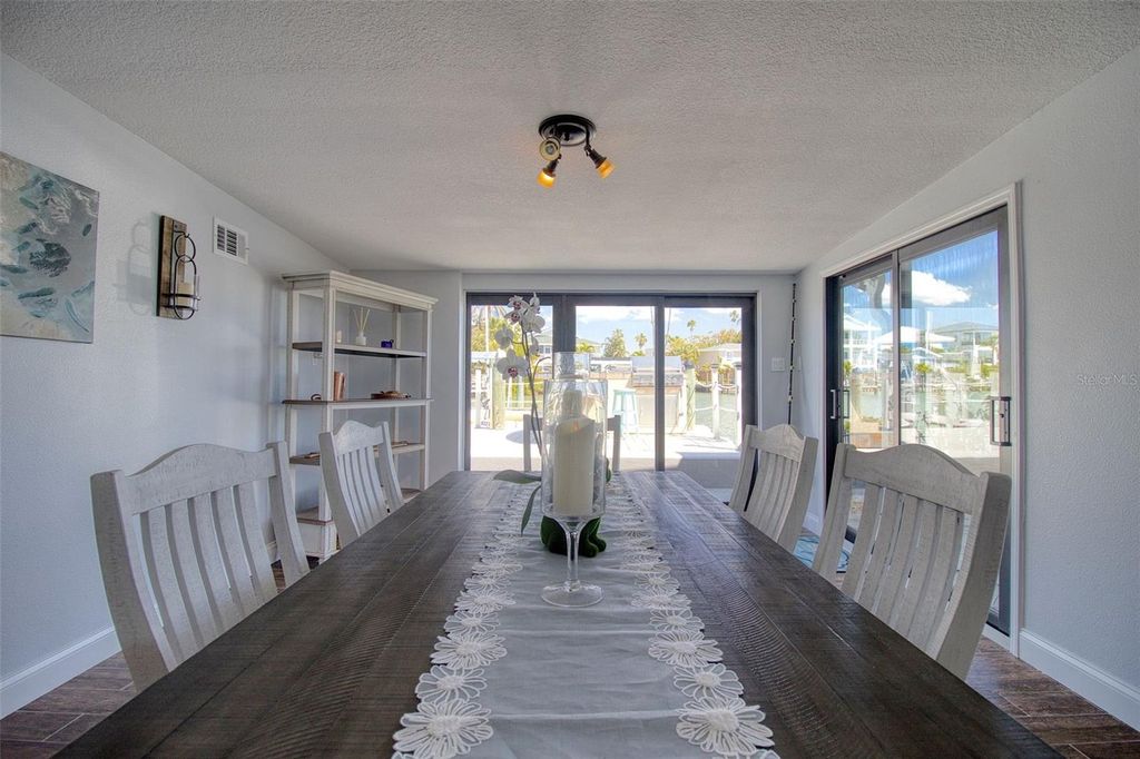 Image 23 of property listing at 322 10TH AVENUE, Indian Rocks Beach, FL 33785