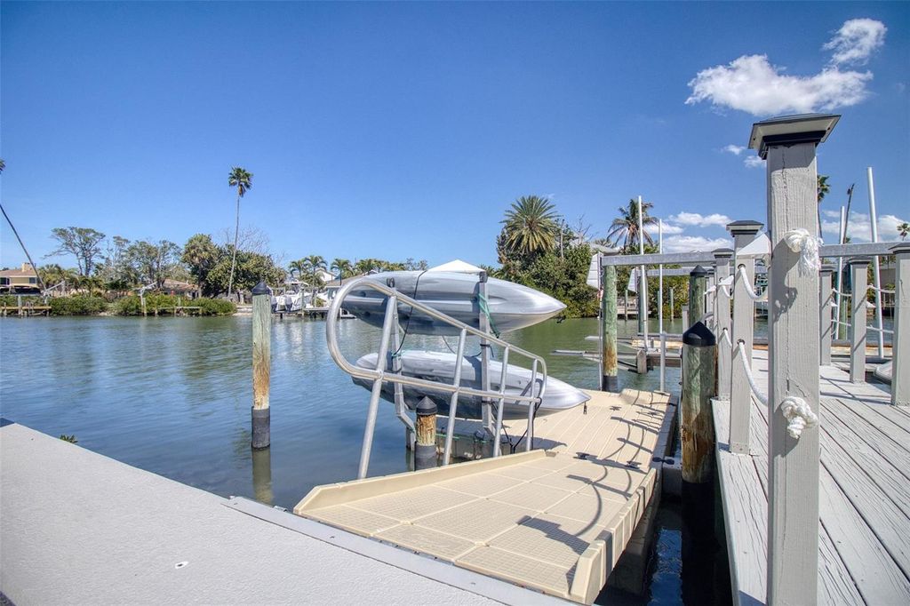 Image 46 of property listing at 322 10TH AVENUE, Indian Rocks Beach, FL 33785