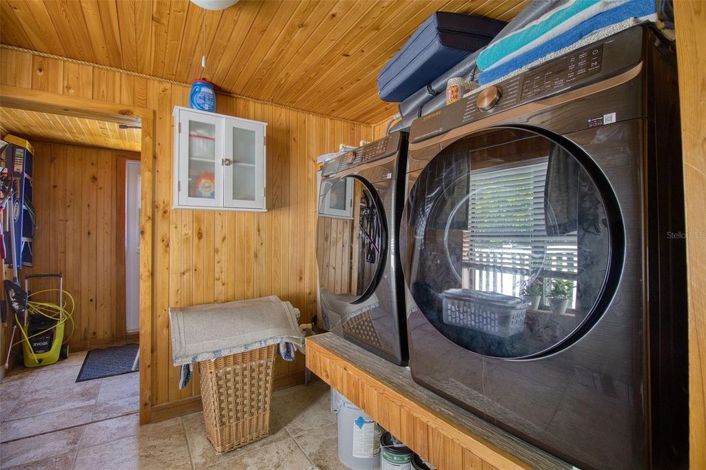 Image 53 of property listing at 322 10TH AVENUE, Indian Rocks Beach, FL 33785