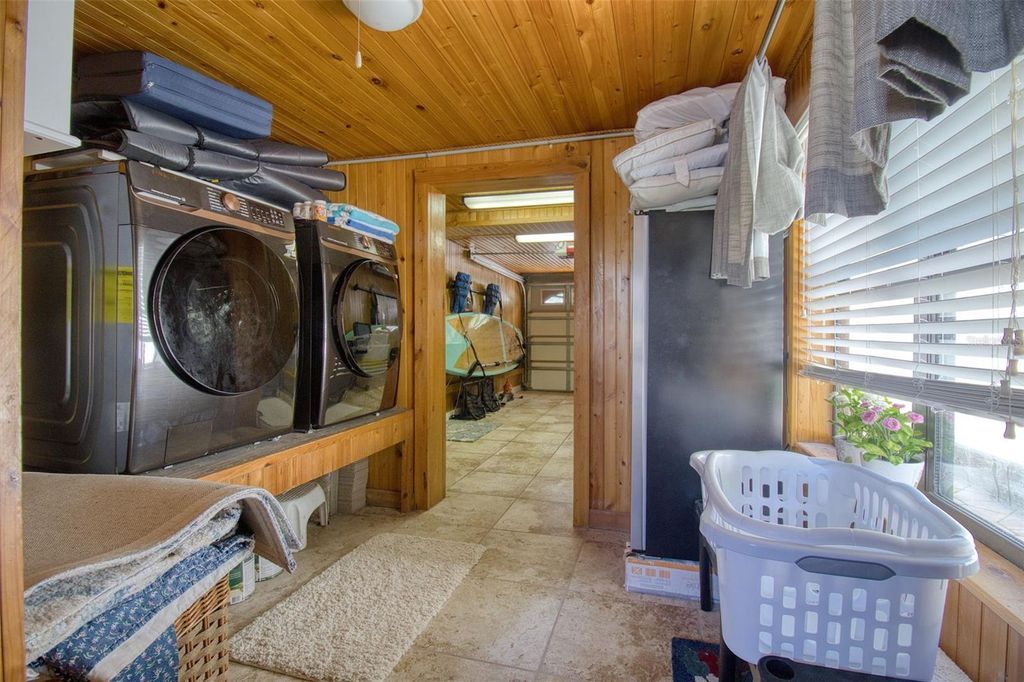 Image 54 of property listing at 322 10TH AVENUE, Indian Rocks Beach, FL 33785