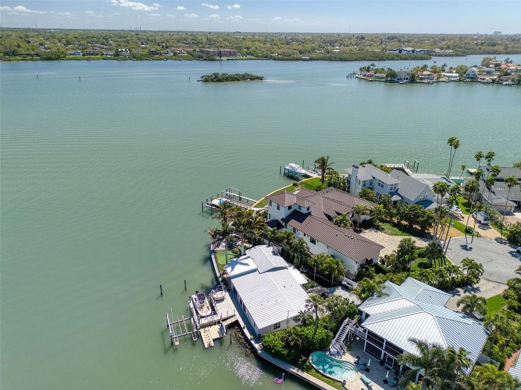 Image 55 of property listing at 322 10TH AVENUE, Indian Rocks Beach, FL 33785