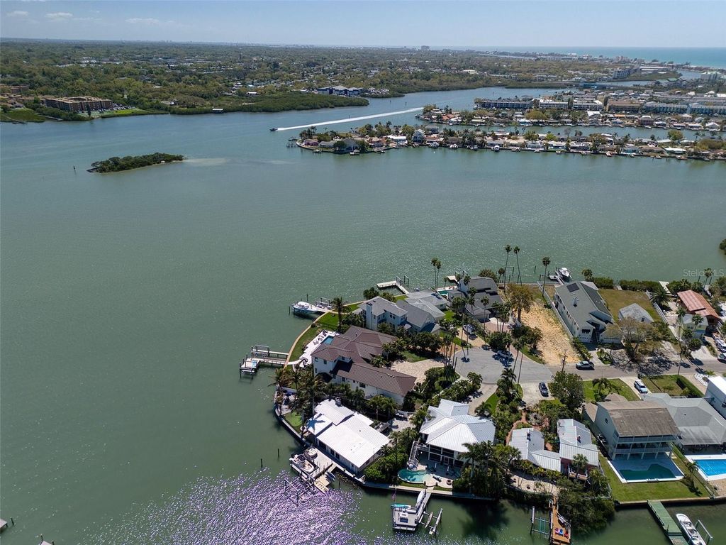 Image 61 of property listing at 322 10TH AVENUE, Indian Rocks Beach, FL 33785