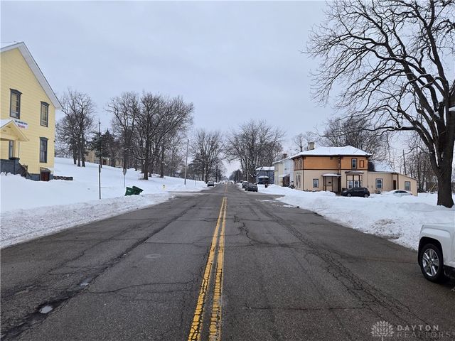 727 W High Street, Springfield, OH 45506