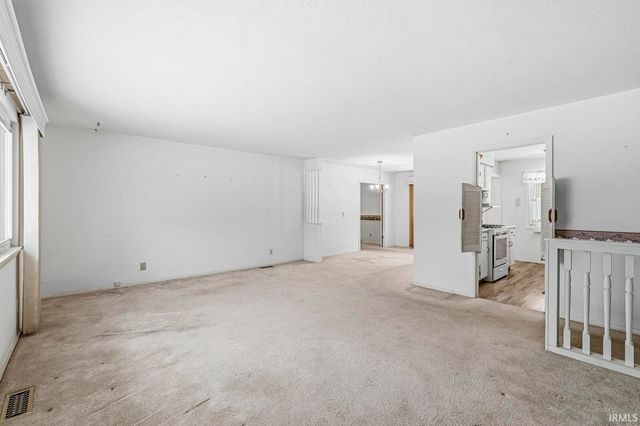 1831 Kenilworth Drive, Elkhart, IN 46514