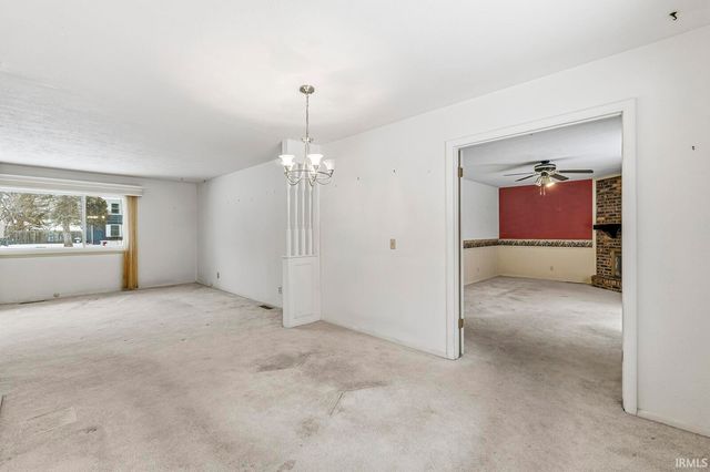 1831 Kenilworth Drive, Elkhart, IN 46514