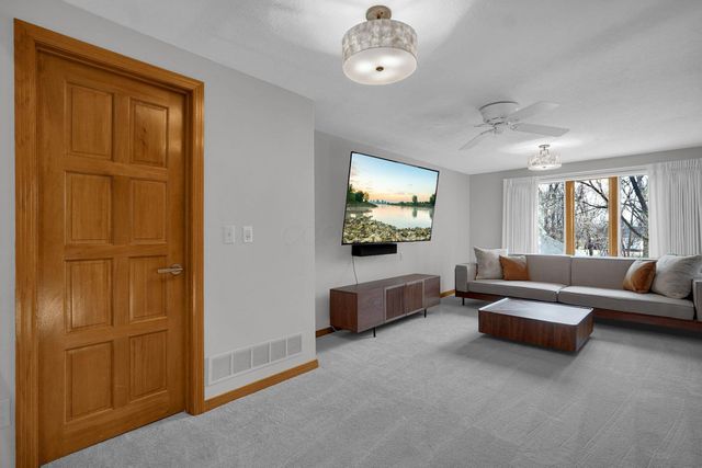 291 Glen Village Court, Powell, OH 43065