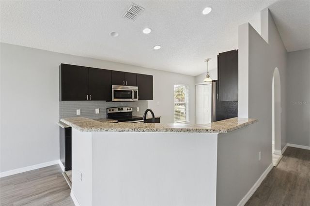 237 CURTIS AVENUE, Groveland, FL 34736