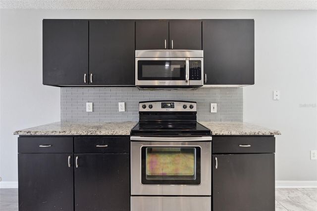 237 CURTIS AVENUE, Groveland, FL 34736