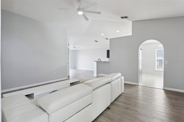 237 CURTIS AVENUE, Groveland, FL 34736