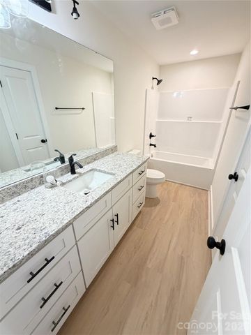 1211 Summerhill Street SW, Lenoir, NC 28645