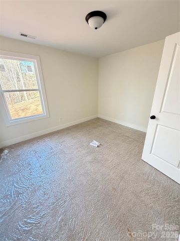 1211 Summerhill Street SW, Lenoir, NC 28645