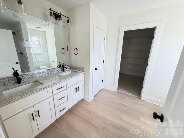 1211 Summerhill Street SW, Lenoir, NC 28645