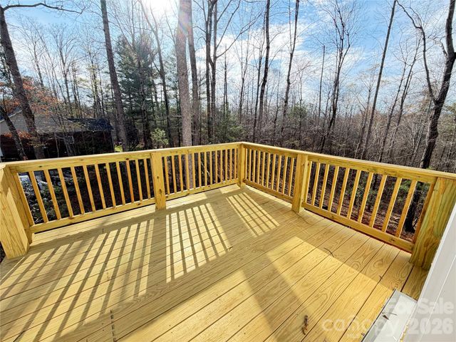 1211 Summerhill Street SW, Lenoir, NC 28645