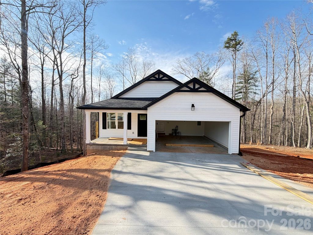 1211 Summerhill Street SW, Lenoir, NC 28645