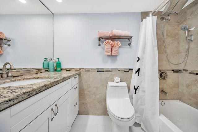 2800 N Palm Aire Drive 108, Pompano Beach, FL 33069