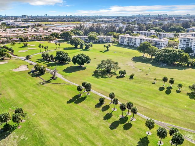 2800 N Palm Aire Drive 108, Pompano Beach, FL 33069