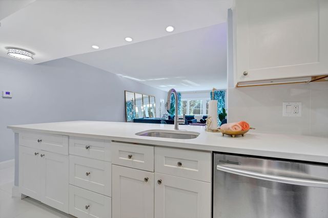 2800 N Palm Aire Drive 108, Pompano Beach, FL 33069