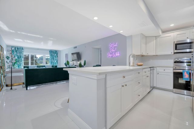 2800 N Palm Aire Drive 108, Pompano Beach, FL 33069