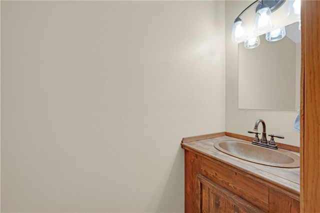 198 SE 455th Road, Warrensburg, MO 64093