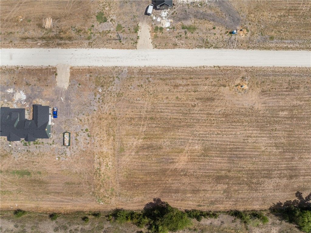 126 Court Side Drive, Snook, TX 77879 — photo 4