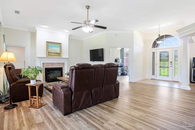 2822 Frederick St, Cantonment, FL 32533