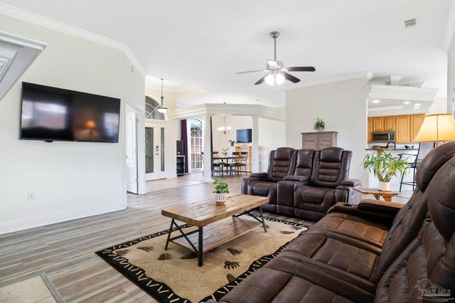 2822 Frederick St, Cantonment, FL 32533