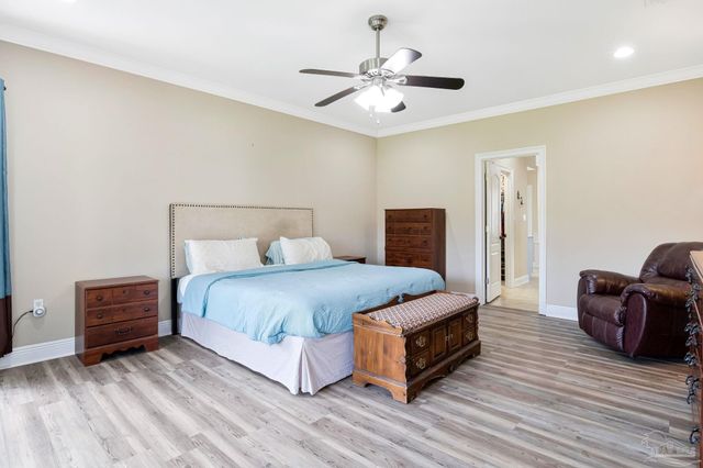 2822 Frederick St, Cantonment, FL 32533