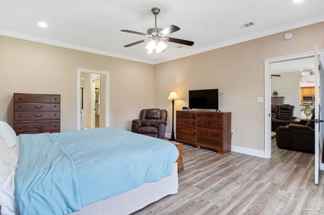 2822 Frederick St, Cantonment, FL 32533