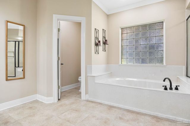 2822 Frederick St, Cantonment, FL 32533