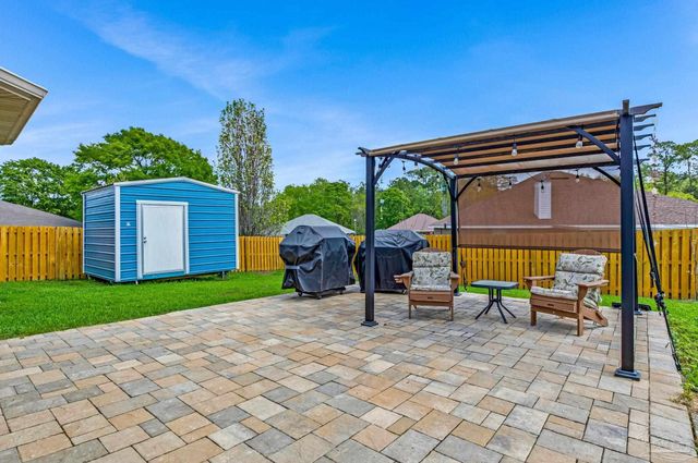 2822 Frederick St, Cantonment, FL 32533