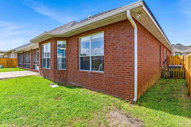 2822 Frederick St, Cantonment, FL 32533