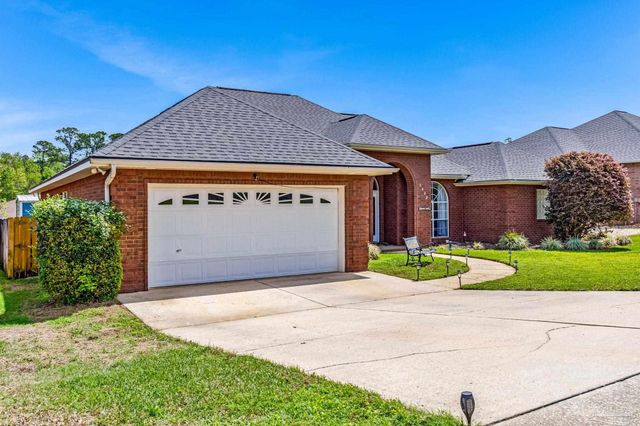 2822 Frederick St, Cantonment, FL 32533