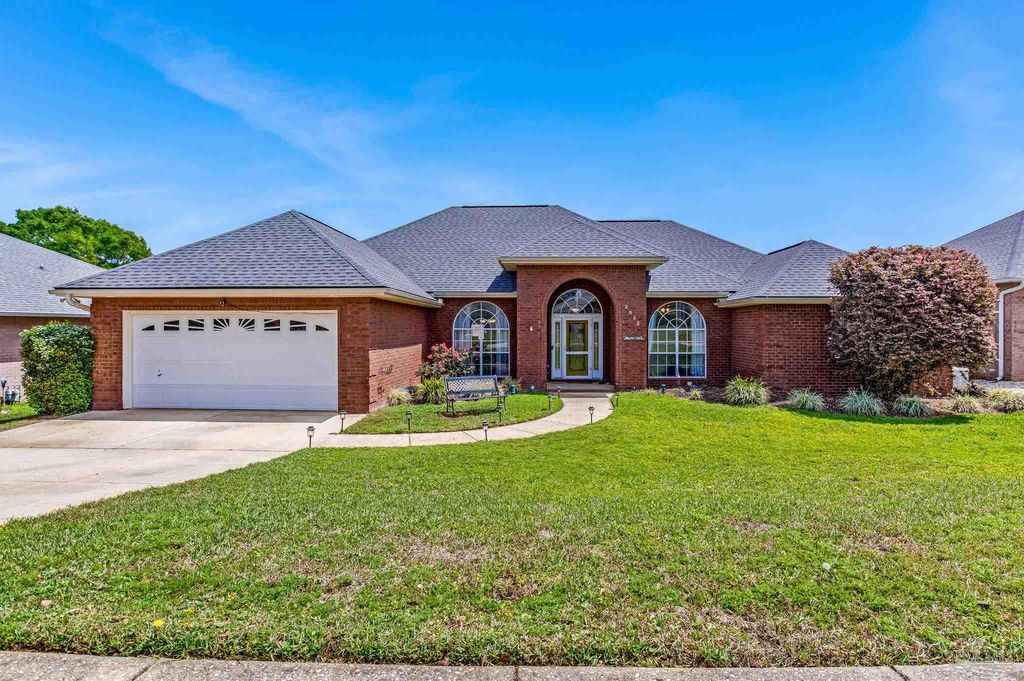 2822 Frederick St, Cantonment, FL 32533