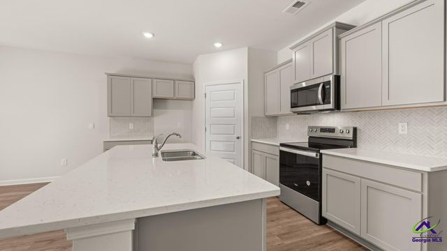 1112 Adirondac Way, Bonaire, GA 31005