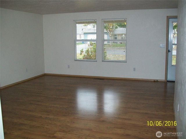 5618 Mount Saint Helens Street SE, Lacey, WA 98503