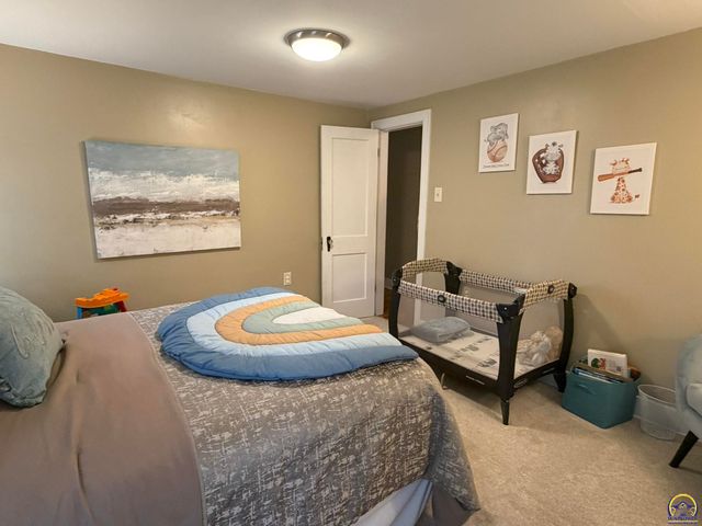1425 SW Collins AVE, Topeka, KS 66604