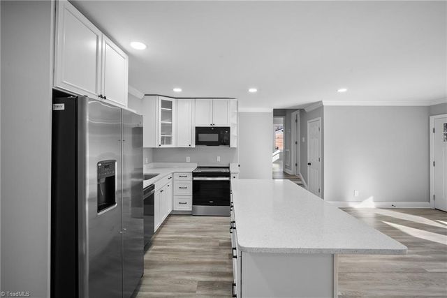 104 Hillside Drive, Lexington, NC 27295