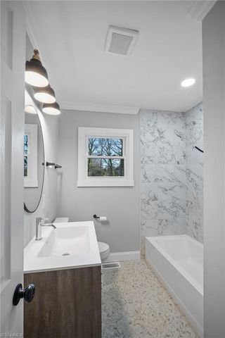 104 Hillside Drive, Lexington, NC 27295