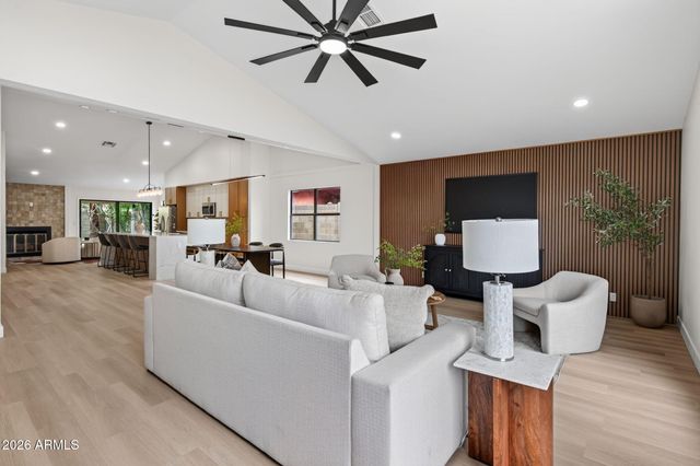 3907 E COCONINO Street, Phoenix, AZ 85044